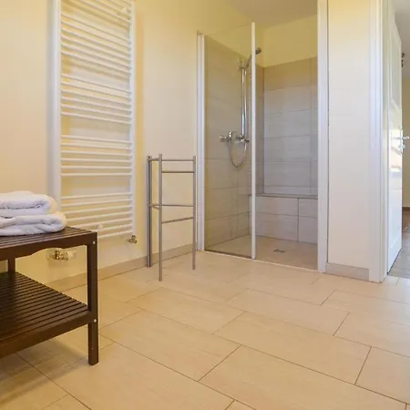 Three-bedroom Holiday In Feriehus Settin