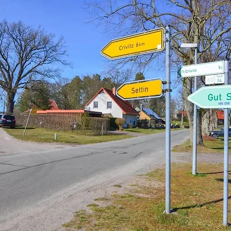 Feriehus Three-bedroom Holiday In