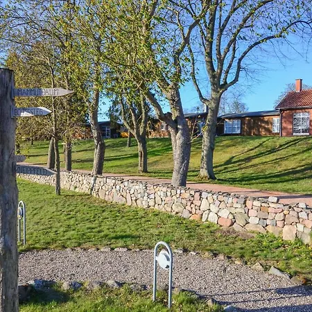 Feriehus Three-bedroom Holiday In