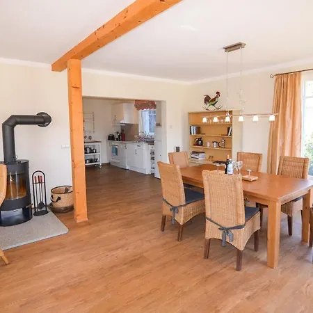 Feriehus Three-bedroom Holiday In