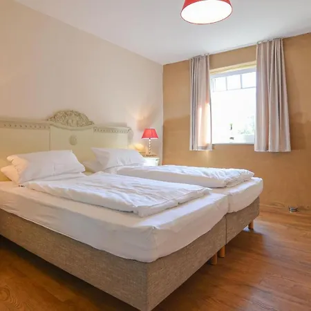 Three-bedroom Holiday In Settin